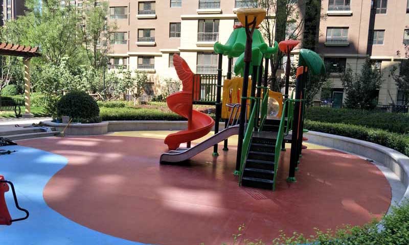 兒童地膠的優(yōu)良特性以及改良后適用戶外活動(dòng)